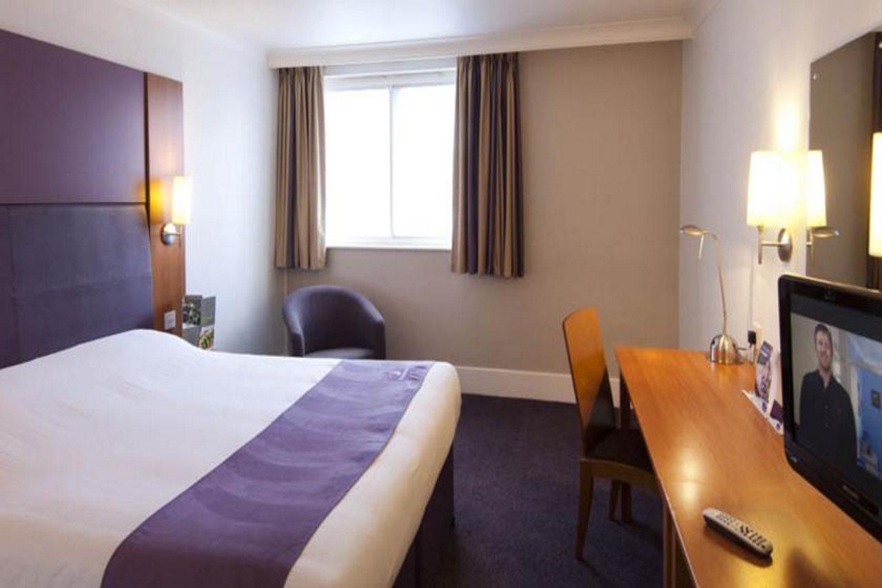Premier Inn Stoke-On-Trent Εξωτερικό φωτογραφία