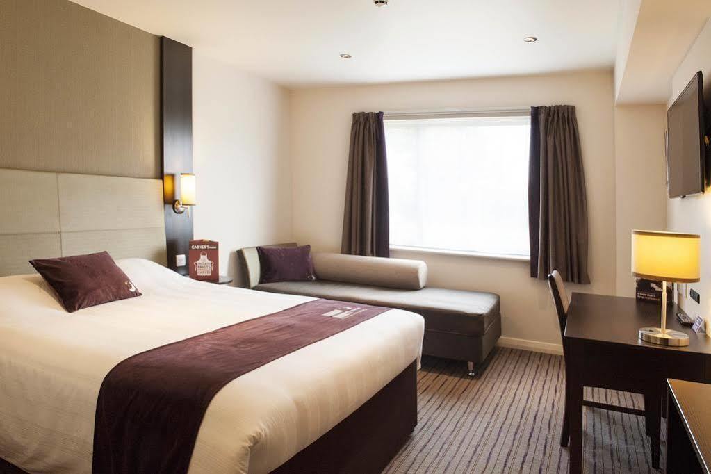 Premier Inn Stoke-On-Trent Εξωτερικό φωτογραφία